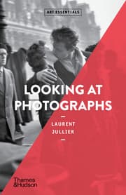 Cover von Looking at Photographs
