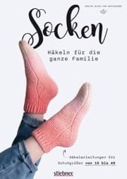 Cover von Socken häkeln für die ganze Familie.