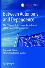 Cover von Between Autonomy and Dependence