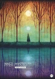 Cover von Inner Mystic Posterkalender 2024 von Andy Kehoe. Märchenhafter Wandkalender mit 12 mystischen Traumwelten. Magischer Kalender 2024 im Hochformat 37 x 53,5 cm.